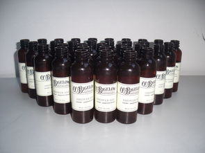 全自動臥式圓瓶貼標機 高效貼標解決方案與樣品展示